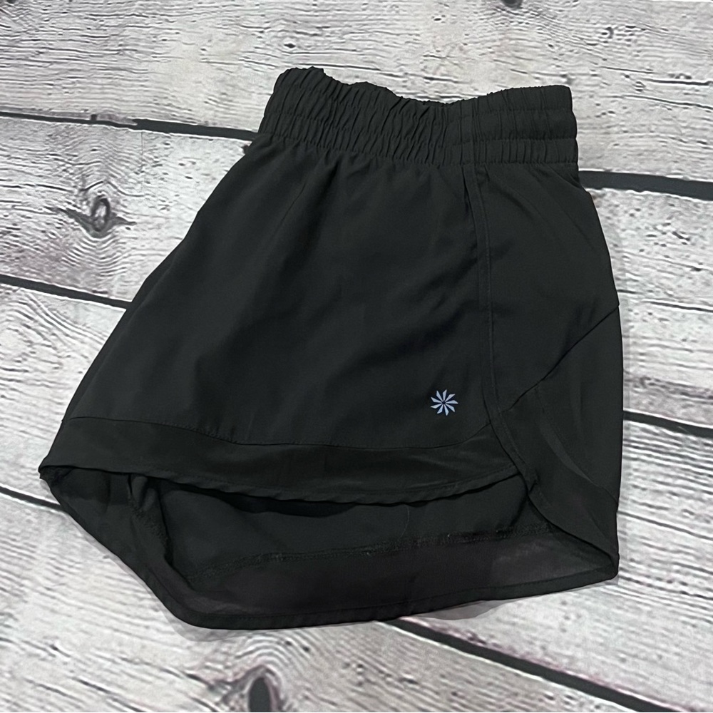 ✨ATHLETA Mesh Racer Run 4” in Black, size S
